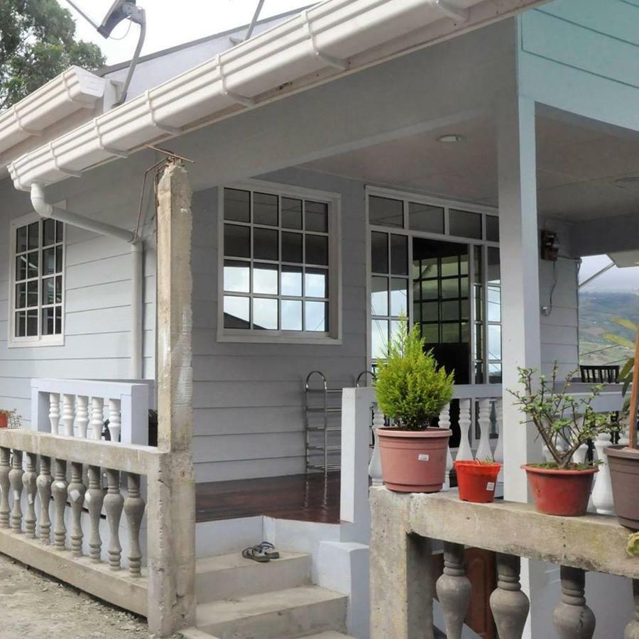 Azrien Homestay Kampong Kundassan מראה חיצוני תמונה